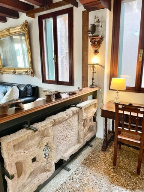 Ca' Della Carita' Apartment Venice Luaran gambar