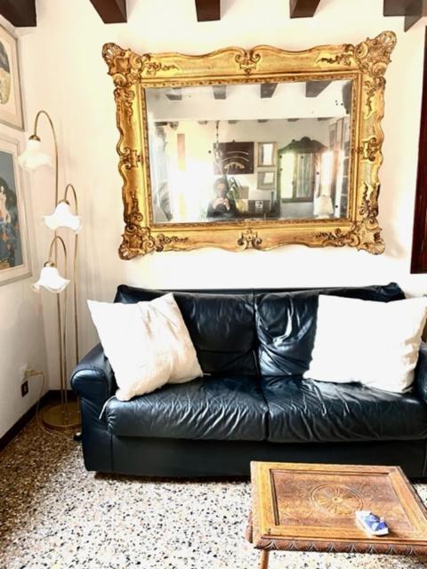 Ca' Della Carita' Apartment Venice Luaran gambar