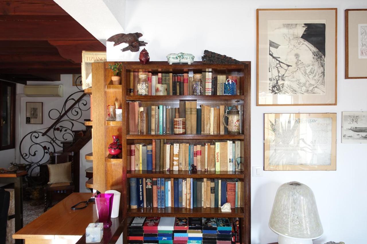 Ca' Della Carita' Apartment Venice Luaran gambar